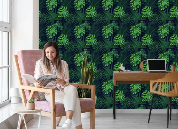 Behang Tropische Monstera-Bladeren Op Donkere Achtergrond - Afbeelding 7